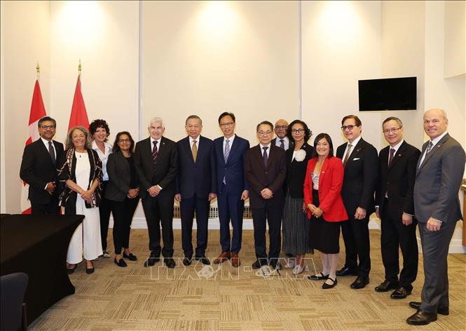 Tổng Bí thư, Chủ tịch nước Tô Lâm tiếp Nhóm Nghị sĩ hữu nghị Canada - Việt Nam

​